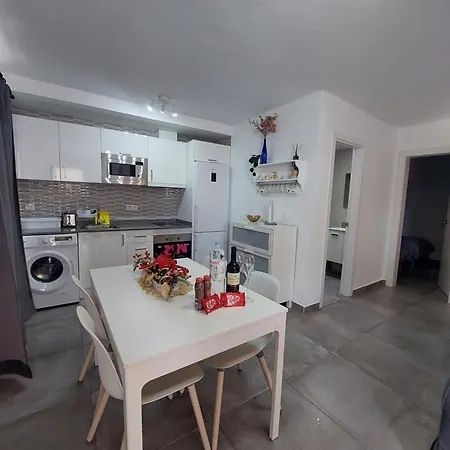 Casa Antonio Pasillo Al Mar 40a Nyaraló