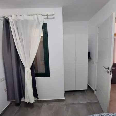 Casa Antonio Pasillo Al Mar 40a Nyaraló